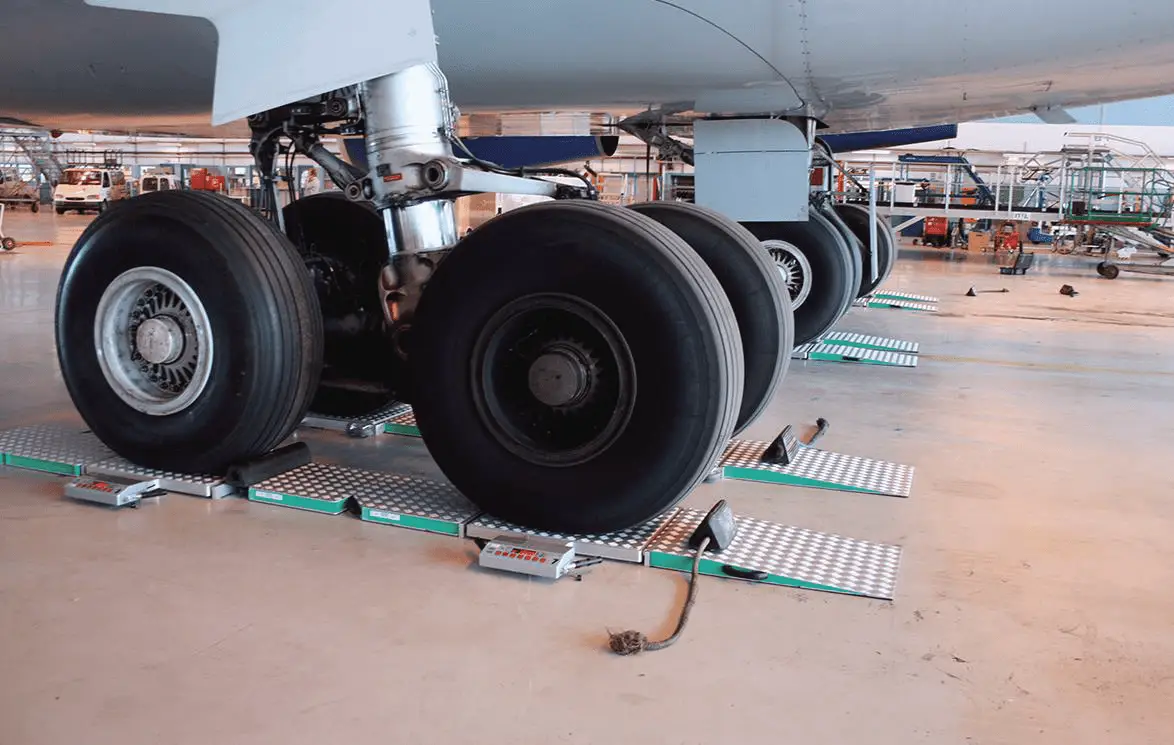 Systém EVOPLANE pro přenosné vážení letadel a vrtulníků